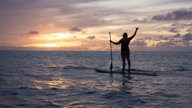 Sunset SUP on the Anahulu River
